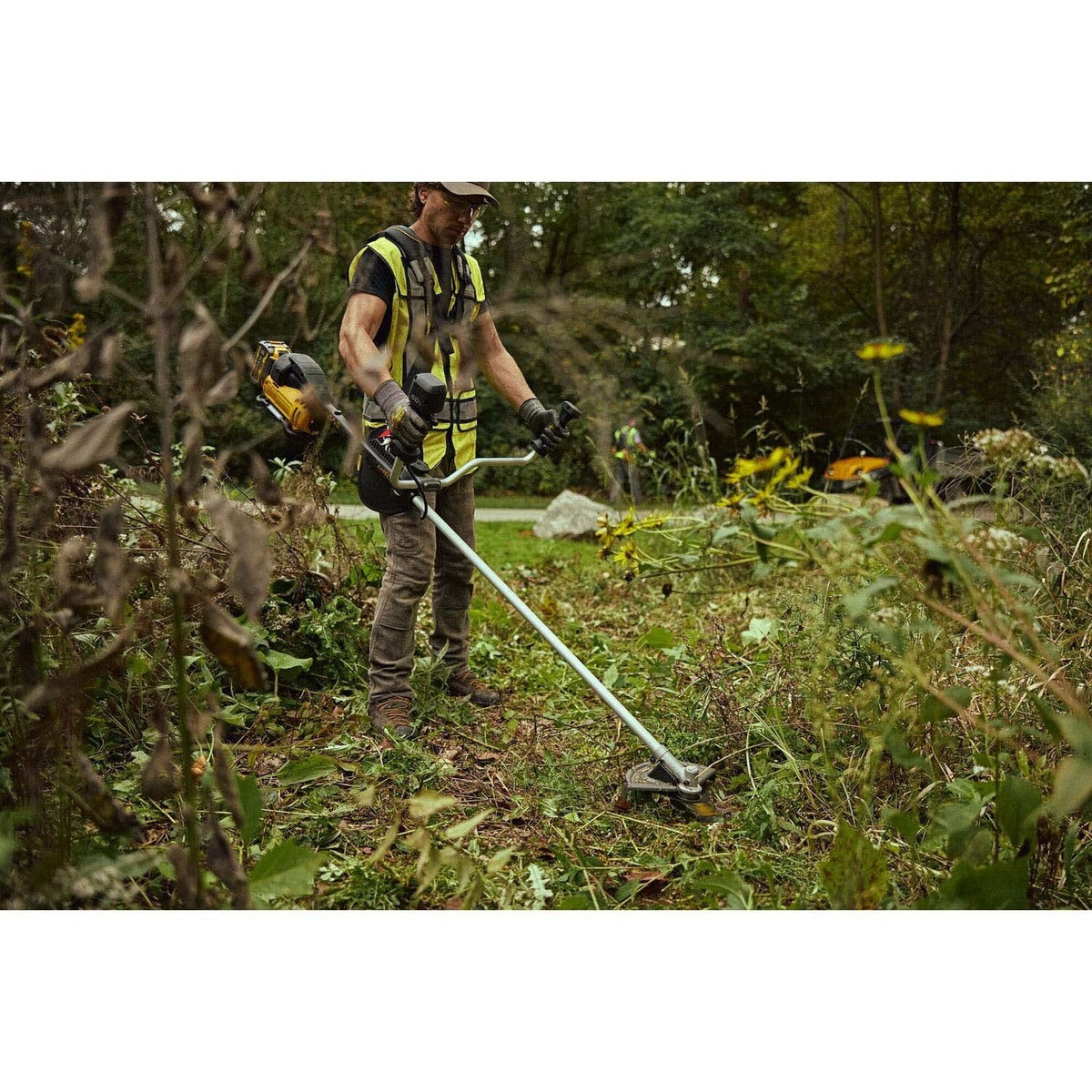 DeWalt DCBC581B 60V MAX 10 in. Brush Cutter with Bike Handle, LED Display, and Tri Tip Blade (Tool Only) - 6