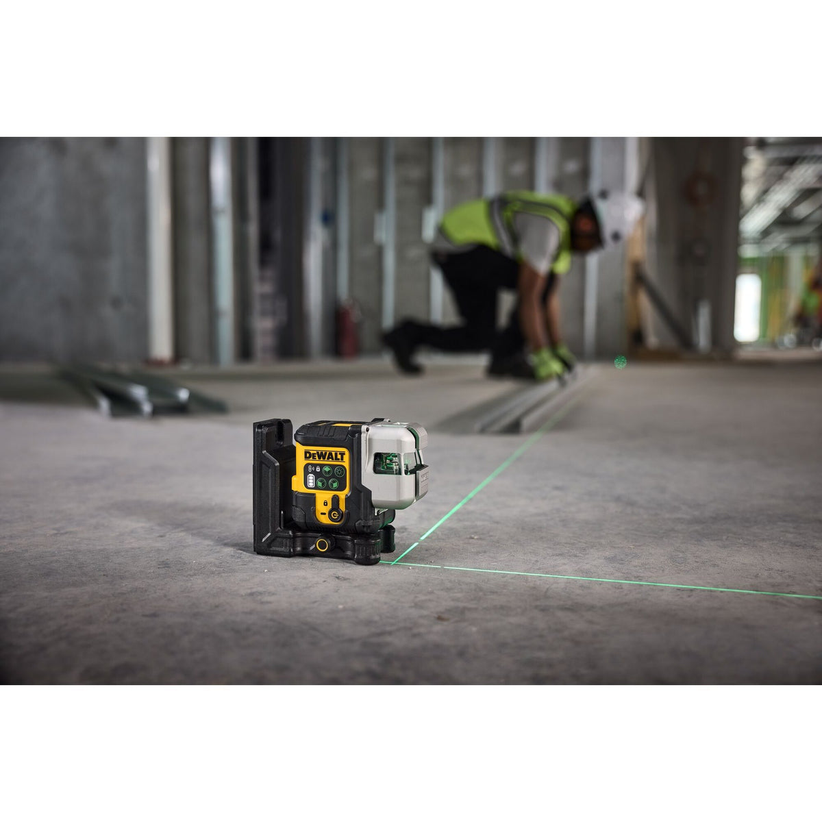 DeWalt DCLE14301G USB Rechargeable Green 3X180Line Laser Kit - 4