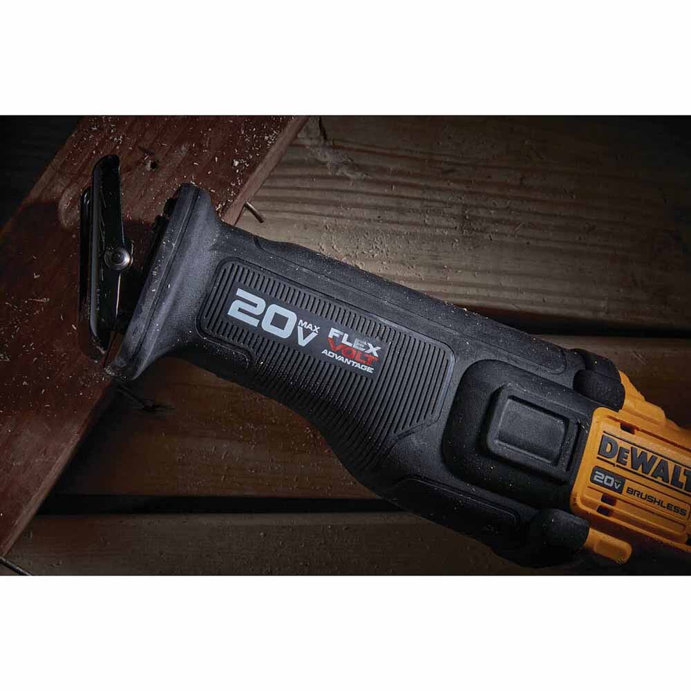 DeWalt DCS386B 20V MAX FLEXVOLT Reciprocating Saw - 10