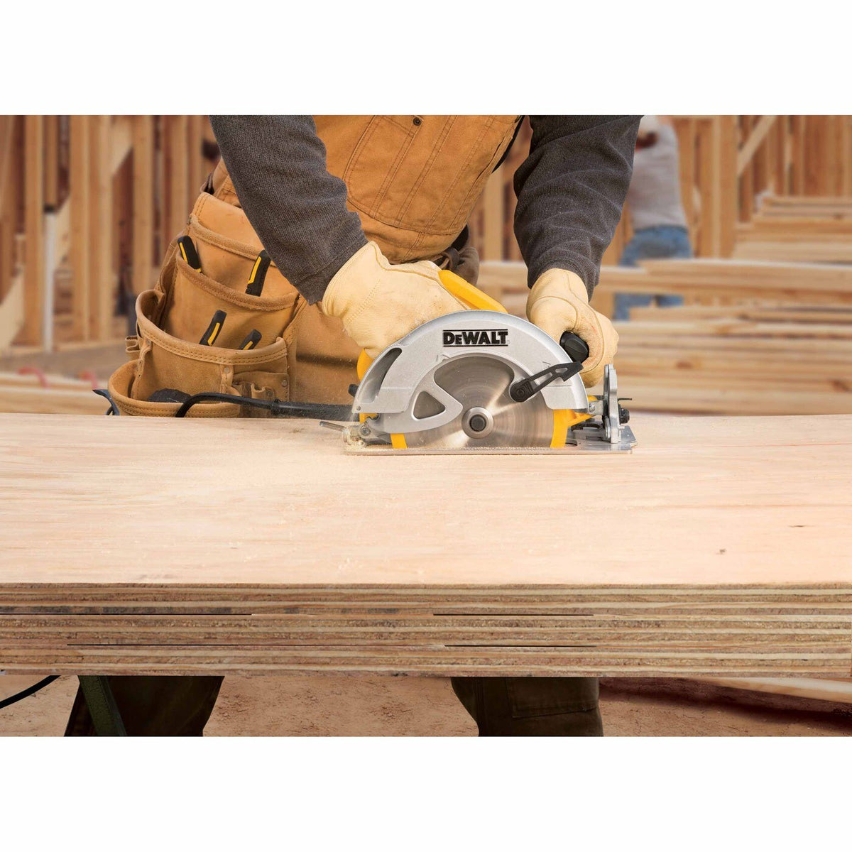 DeWalt DWE575 7-1/4" 15 Amp Lightweight Circular Saw - 11