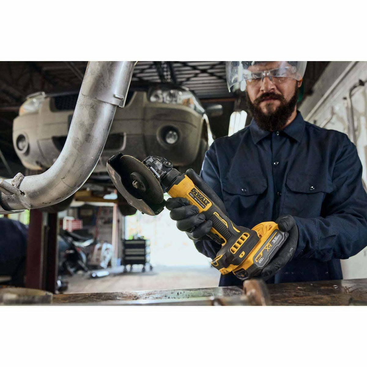 DeWalt DCG400S2 ATOMIC 20V MAX* 4 in. Angle Grinder Kit with XR POWERSTACK - 18