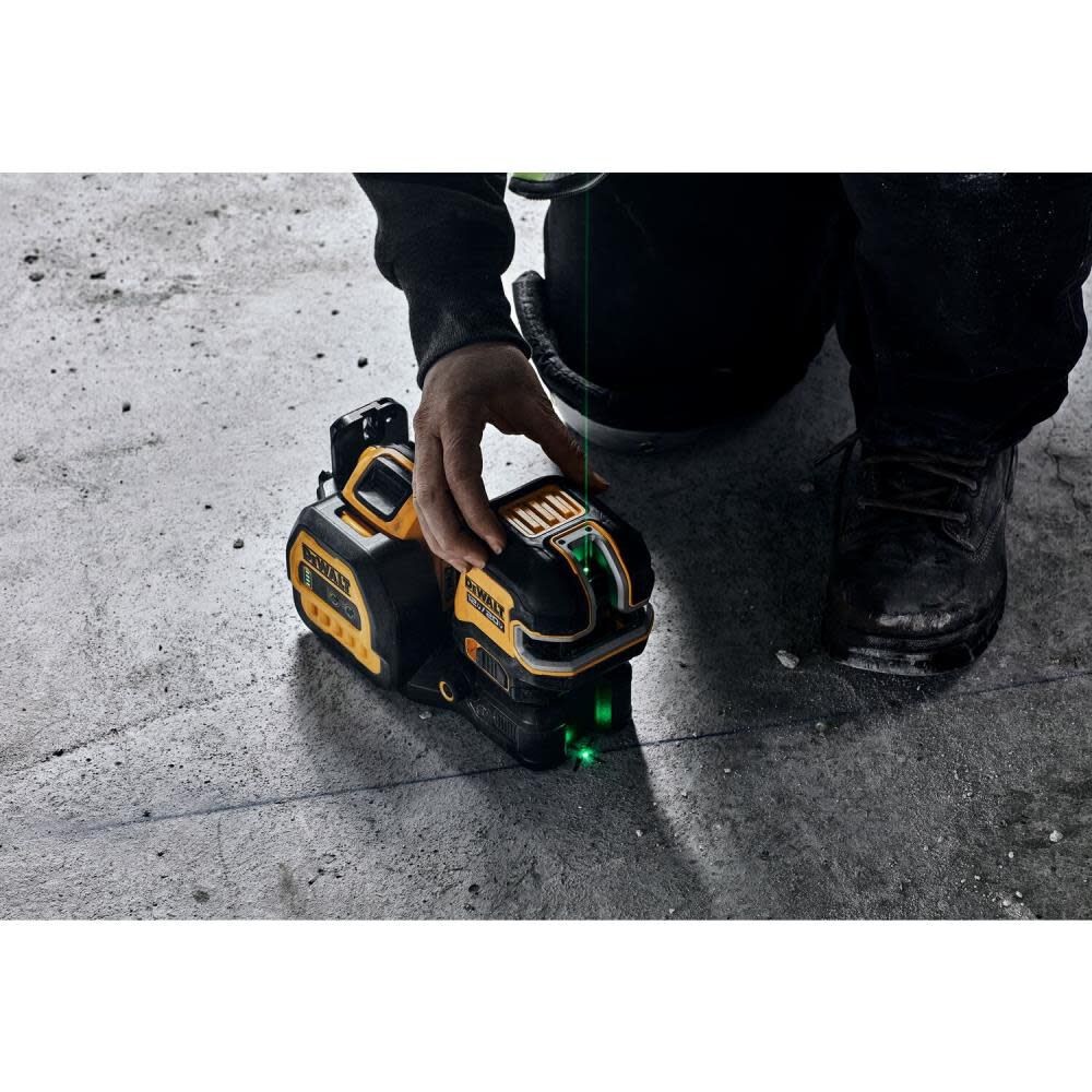 DeWalt DCLE34520G 20V Cross line 5 Spot Combo Laser Kit w/ Battery - 2