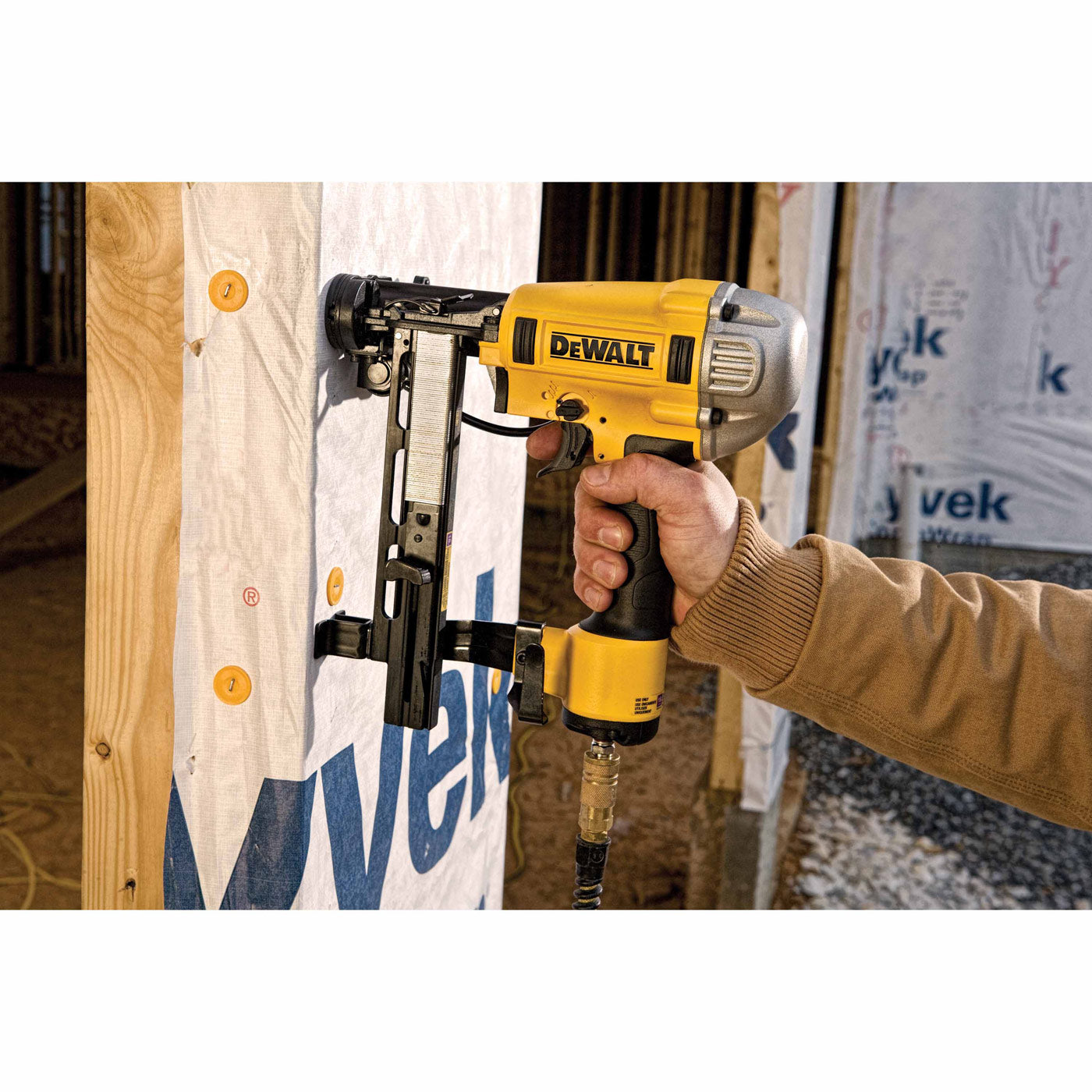 DeWalt DWSL18CAP 18GA Plastic Cap Stapler - 4