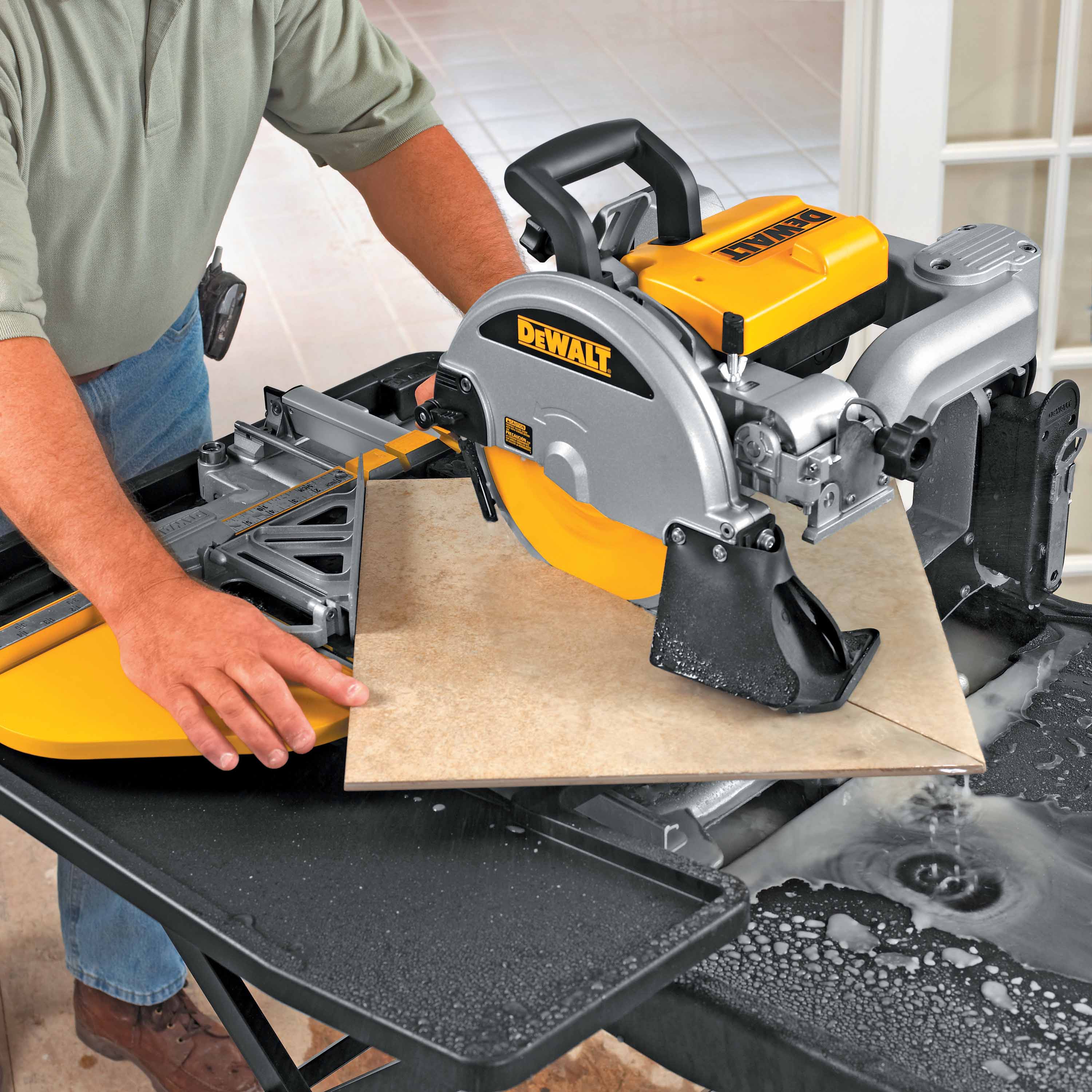 DeWalt D24000 Heavy-Duty 10" Wet Tile Saw - 5